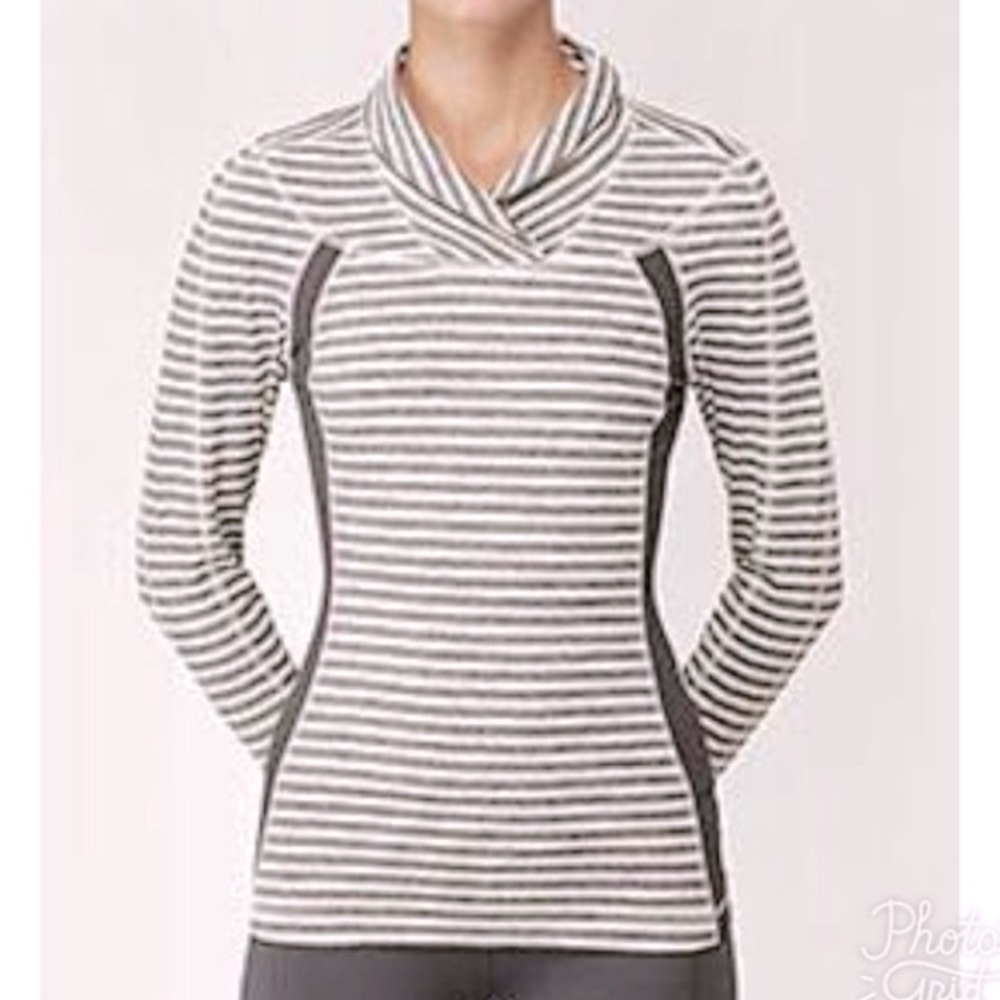 Lululemon Run Trail Tech LS pullover